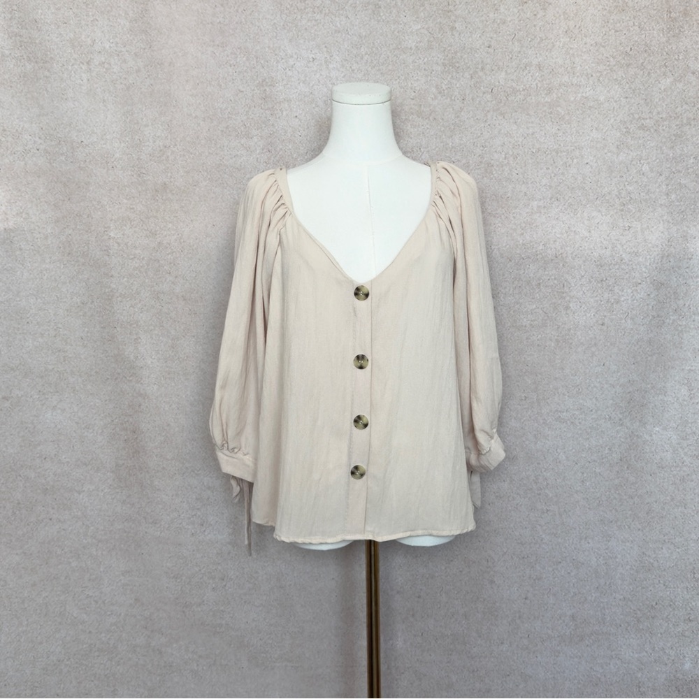 Hayden Feminine & Elevated Top Billowy Sleeves Gathered Shoulders & Tie Cuffs - Picture 3 of 7